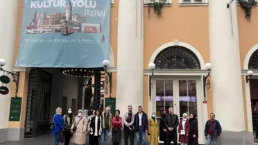 'Beyoğlu Şiir Mahfilleri Gezisi' Turgay Anar'ın rehberliğinde gerçekleşti