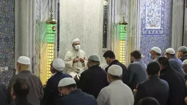 Diyanet İşleri Başkanı Erbaş, Şanlıurfa'da sabah namazında cemaatle bir araya geldi Açıklaması