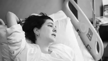Kızına kavuşan Bergüzar Korel'den duygusal paylaşım: Uzun ve zorlu maratondan çıktım