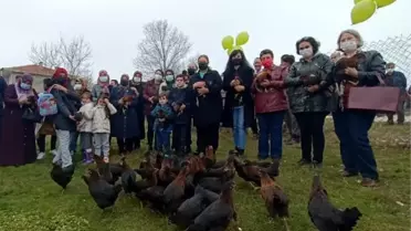 Edirne'de 350 kadın girişimciye, 36 bin 750 gezen tavuk dağıtıldı