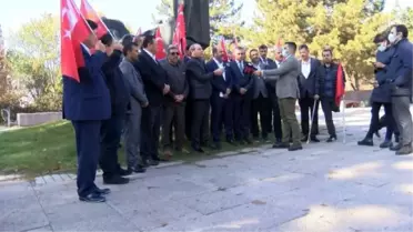 İYİ Partili Lütfü Türkkan'a TBMM önünde 'istifa' çağrısı