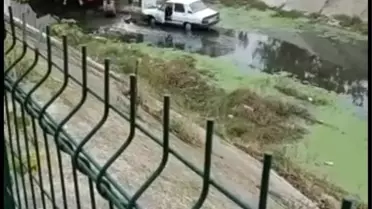 Uzunköprü'de otomobil dereye uçtu