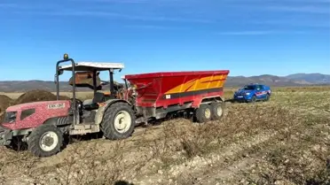 Son dakika haber: Kuruyan gölü tarım arazisine çevirdiler