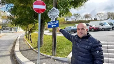 Vatandaşlar Dede mahallesinde değişen trafik levhalarından rahatsız