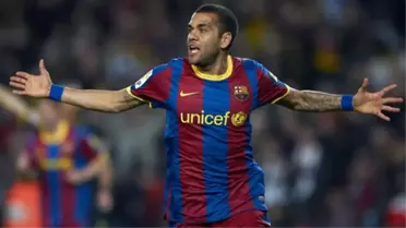 Xavi ilk transferini yapıyor! Dani Alves'in Barcelona'ya dönme talebi olumlu karşılandı