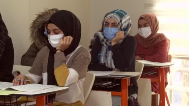 DİYARBAKIR - Eğitim imkanı bulamayan kız öğrenciler için konukevi umut oldu