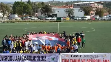 Gediz'de genç yetenekler futbol turnuvası sona erdi