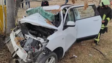 Köpeğe çarpmamak için manevra yaptı; kazada eşi öldü, kendisi yaralı