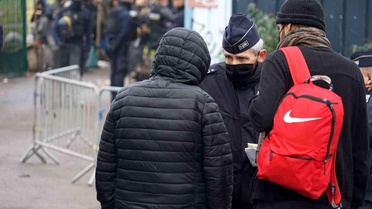 Fransa'da binden fazla kişiyi barındıran göçmen kampı dağıtıldı