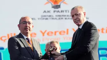 MEGA 'Gençlik ve Eğitim Ödülünü' Cumhurbaşkanı'n elinden aldı