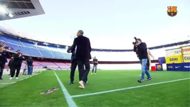Dani Alves Camp Nou'ya Geri Döndü