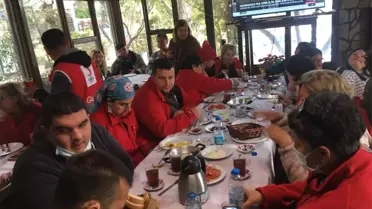 Urla'da engelsiz kulüp çocukları kahvaltıda buluştu