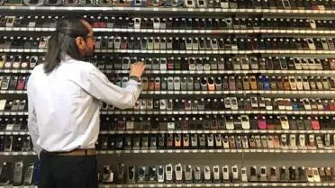 2 bin 779 adet telefon için Guinness'e yaptığı başvuru onaylandı