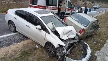 Eskişehir'de otomobiller çarpıştı: 5 yaralı