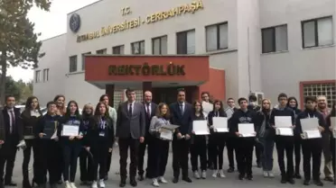 İSTANBUL-FEN LİSESİ ÖĞRENCİLERİ, ÜNİVERSİTE KARİYER STAJ PROGRAMI'NI TAMAMLADI