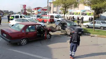 Son dakika haberi: Samsun'da 3 otomobil birbirine girdi: 1 ölü, 3 yaralı