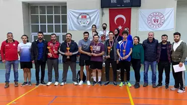 Turnuvada dereceye girenler ödüllendirildi
