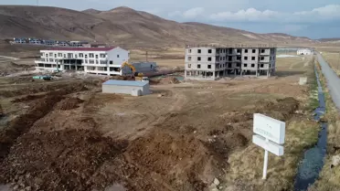 Eksi 40 derecede kayak yapıp 90 derecelik termal suyun tadını çıkaracaklar