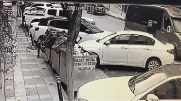 ÜMRANİYE'DE YOKUŞ AŞAĞI KAYAN MİNİBÜS İLE OTOMOBİL ARASINDA SIKIŞAN KİŞİ YARALANDI