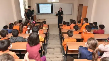 Anamur'da ilkokul öğrencilere 'Teknoloji Bağımlılığı ve Faydalı Kullanımı' semineri