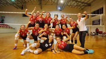 Ayvalık Sporda doludizgin devam ediyor