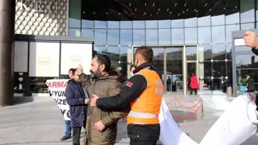 İPEKİŞ çalışanları sendika değiştirdikleri için çıkarıldıkları işlerini geri istiyor