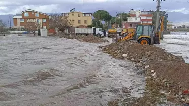 Denizin taşmasını önlemek için adeta baraj yaptılar