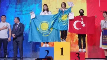 Kavaklı lise öğrencisi Esma Dünya Bilek Güreşi Şampiyonası'nda bronz madalya kazandı