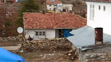 1 aylık bebeğini bıçaklayıp, sobada yakarak öldürdü (2)