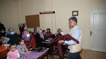 Diyarbakır'da Kuran kursu öğrencilerine giyim yardımı