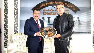 Eski Bakan Tüzmen, Başkan Gürkan'ı ziyaret etti