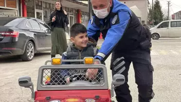 Özel öğrencilere trafik eğitimi uygulamalı verildi