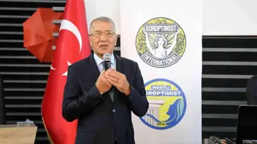 Başkan Tarhan: 'Kadına yönelik şiddetle her koldan mücadele etmeliyiz'