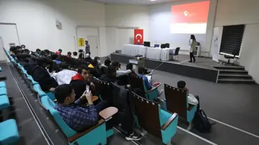 BÜYÜKŞEHİR BELEDİYEMİZ STAJYER ÖĞRENCİLERE SEMİNER VERDİ