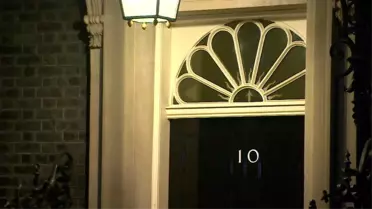 İngiltere'de 'Başbakanlık'ta Covid kurallarına uyulmadı' tartışması büyüyor: Boris Johnson'ın basın danışmanı da hedefte