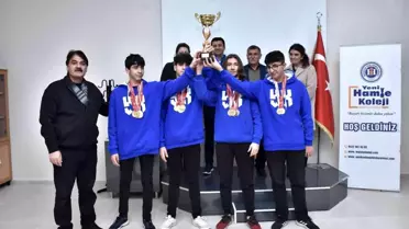 Hamle sporcuları yüzmede hamle yaptı