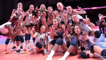 Dünya FIVB Kadınlar Dünya Kulüpler Şampiyonası: Imoco Volley: 3 - Fenerbahçe Opet: 0