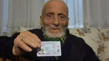 Son dakika haber... 99 YAŞINDA KORONAVİRÜSÜ YENİŞİNİ TÜRKÜ SÖYLEYEREK KUTLAMIŞTI; HAYATINI KAYBETTİ
