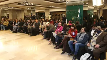 Pakistan'dan 'harekete geçilmezse Afganistan'da ekonomik çöküş yaşanabilir' uyarısı