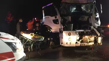 Afyonkarahisar'da zincirleme trafik kazasında 2 kişi yaralandı