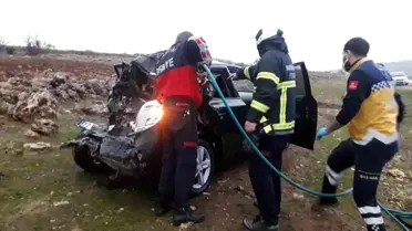 Midyat'ta trafik kazası, 1'i ağır 3 yaralı