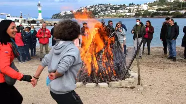 Son dakika haberleri... Dev ateş yakıldı, halaylar çekildi, 'Nartugan' Bodrum'da kutlandı