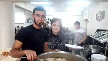 SCÜ'de yabancı uyruklu öğrenciler, lezzet şöleninde bir araya geldi