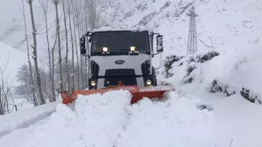 Şırnak'ta kar 1 metreyi buldu