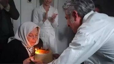 Aliye Uzunatağan'a sürpriz doğum günü
