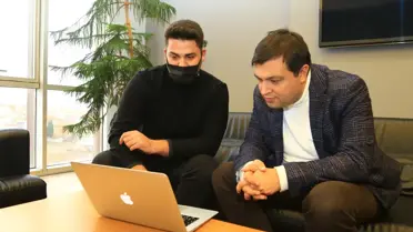 Uşak Belediye Başkanı Mehmet Çakın, AA'nın 'Yılın Fotoğrafları' oylamasına katıldı