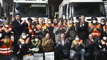 Hak-İş Başkanı Arslan, gece vardiyasında görevli temizlik çalışanlarını ziyaret etti