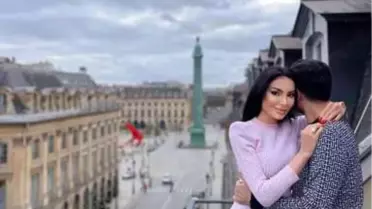 Ünlü model Tuğçe Aral'ın parmağındaki tek taş yüzük merak konusu oldu