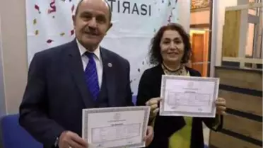 Yıllar sonra eğitimlerini tamamladılar: Biri 71, diğeri 67 yaşında lise diploması aldı