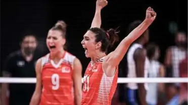Voleybol Federasyonu'ndan Naz Aydemir Akyol'a teşekkür